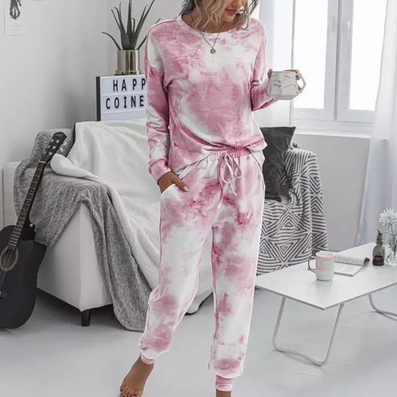 NEW Two Piece Pink Tie Dye Lounge Set - Picture 8 of 12